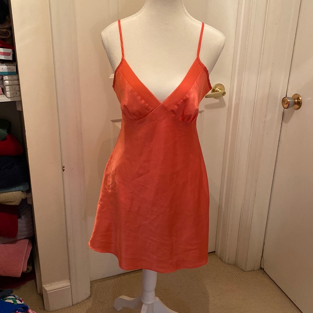 Ladies nightgown in Coral colour.